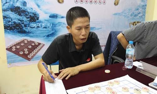 tiểu sử lại việt trường